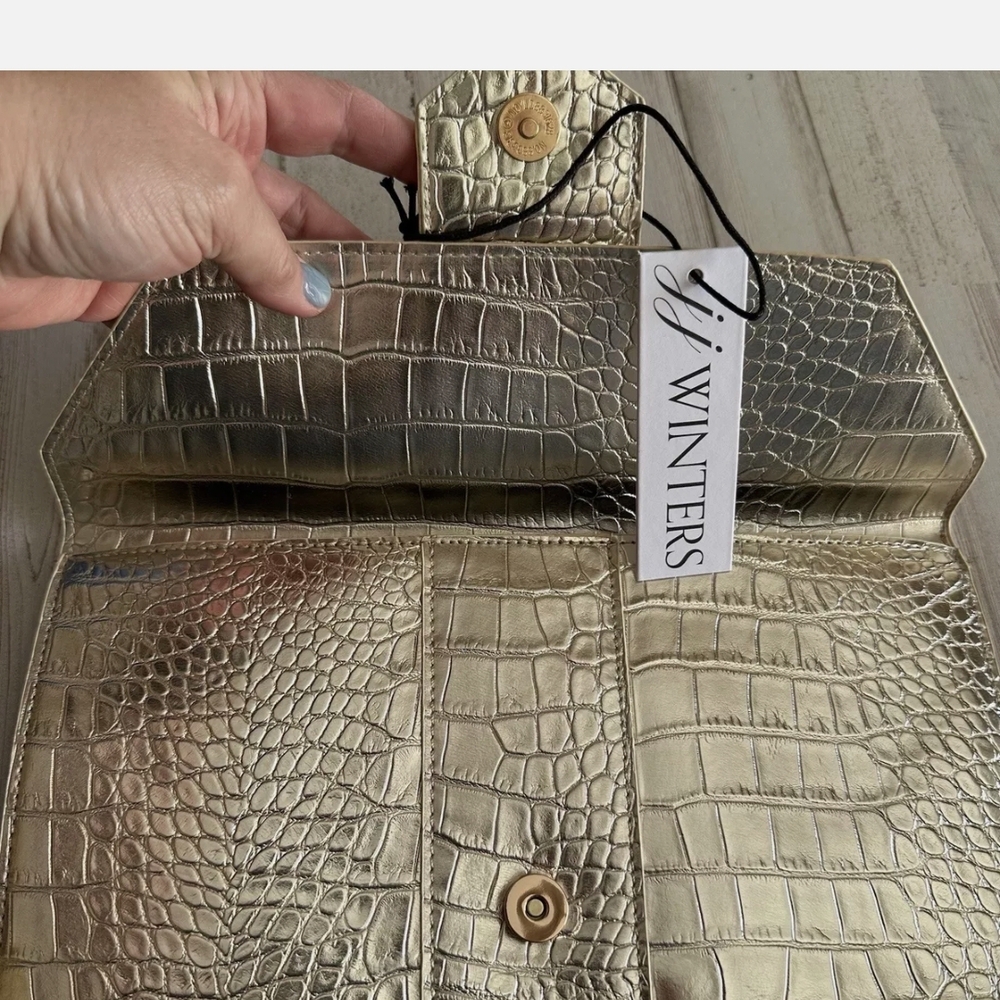 Elegant Gold Crocodile-Embossed Clutch - Picture 4 of 5